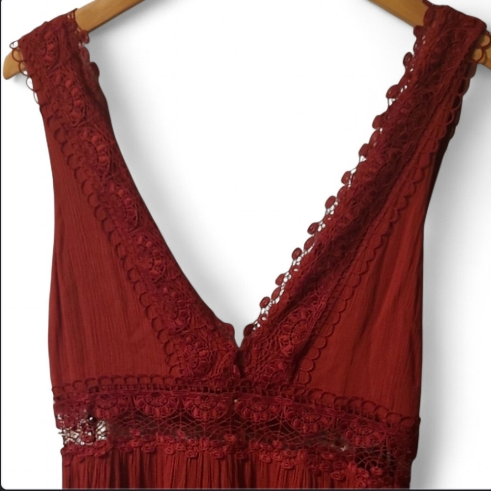 Forever 21 Elegant Garnet Lace Dress - Picture 1 of 6